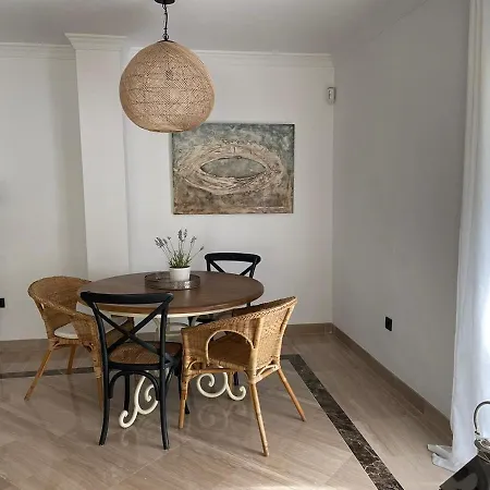 Elviria Luxe - *